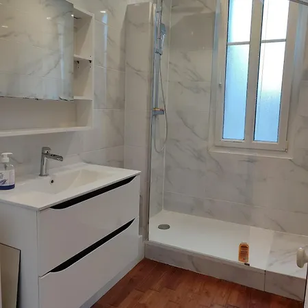 Entier - Centre - 67 Vanessa