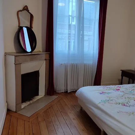 Entier - Centre - 67 Vanessa *